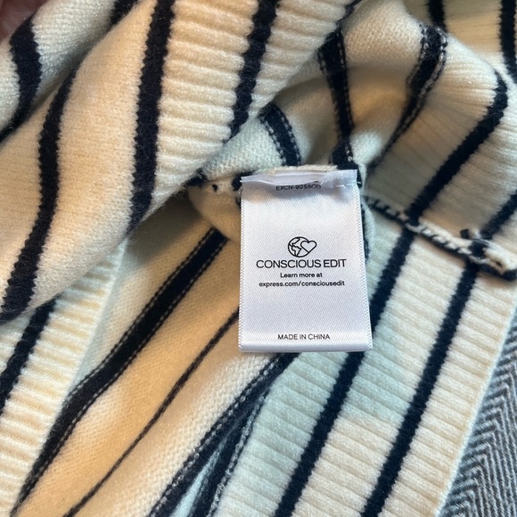 Express Striped Paris Sweater XL - Picture 9 of 12
